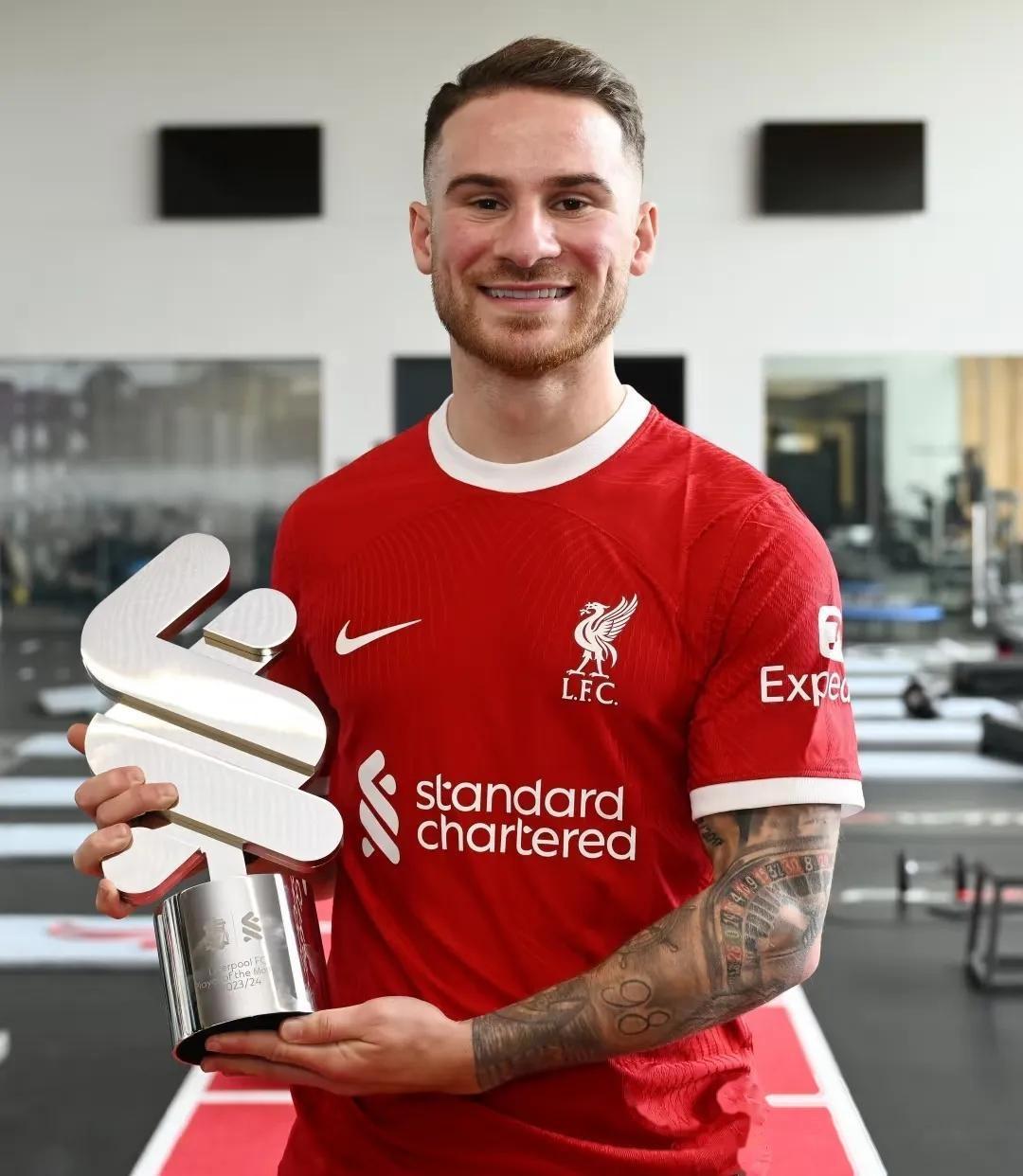 kaiyun开云-利物浦发布备战花絮，今晨调整名单，意大利杯任务艰巨，阵容厚度经受考验(乌克兰当时为什么不宣布永久中立)