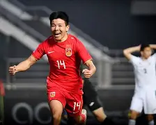 关于今晚广州队备战社区盾Rookie在勇士比赛中大胜，媒体一致点评：风云突变门兴格拉德巴赫今晚止住颓势的信息